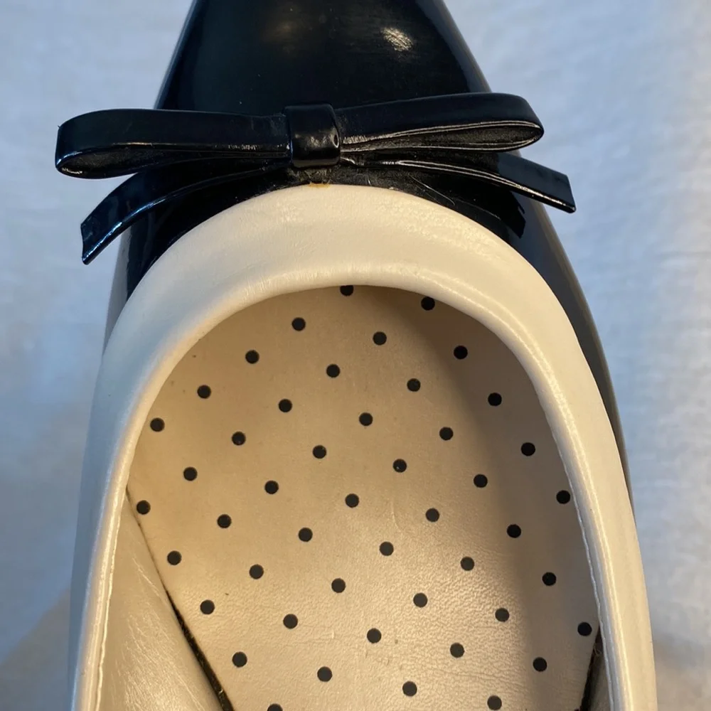 Anne Klein Black and White Patent Leather Pointed Toe Heels